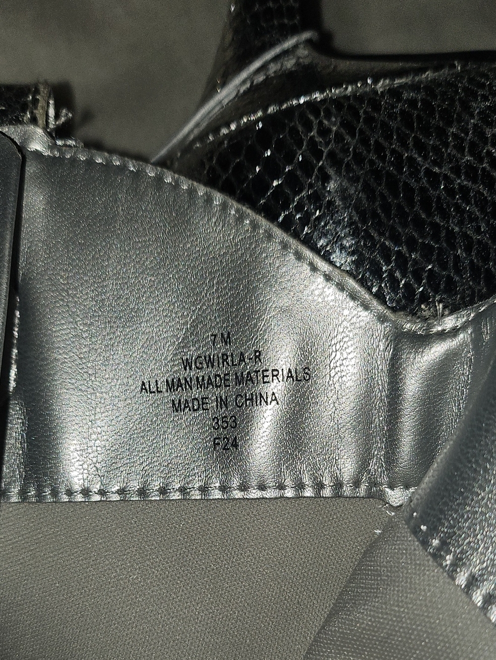 Guess Silver Metallic Pointed-Toe Ankle Boots size 7 NWOT - Picture 7 of 10